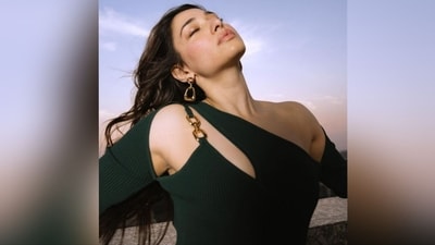 Assisted by make-up artist Divya Chablani, Tamannaah got decked up in nude eyeshadow, mascaraed lashes, darkened brows, blushed cheeks, luminous highlighter and a shade of light pink lipstick. (Instagram/@tamannaahspeaks) Assisted by make-up artist Divya Chablani, Tamannaah got decked up in nude eyeshadow, mascaraed lashes, darkened brows, blushed cheeks, luminous highlighter and a shade of light pink lipstick. (Instagram/@tamannaahspeaks)