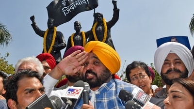 Punjab Chief Minister and Aam Aadmi Party (AAP) leader Bhagwant Mann during a protest against the arrest of Delhi CM Arvind Kejriwal at Shaheedi park in New Delhi on Saturday. (ANI) Punjab Chief Minister and Aam Aadmi Party (AAP) leader Bhagwant Mann during a protest against the arrest of Delhi CM Arvind Kejriwal at Shaheedi park in New Delhi on Saturday. (ANI)
