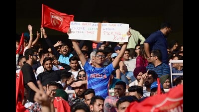 Cricket fans during the IPL T20 cricket match at the Maharaja Yadavindra Singh International Cricket Stadium in Mullanpur, Mohali. (Ravi Kumar/HT) Cricket fans during the IPL T20 cricket match at the Maharaja Yadavindra Singh International Cricket Stadium in Mullanpur, Mohali. (Ravi Kumar/HT)