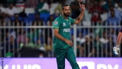 Pakistan's Imad Wasim, left, celebrates the dismissal of Scotland's Matthew Cross, right, during the Cricket Twenty20 World Cup match between Pakistan and Scotland in Sharjah, UAE, Sunday, Nov. 7, 2021 (AP) Pakistan's Imad Wasim, left, celebrates the dismissal of Scotland's Matthew Cross, right, during the Cricket Twenty20 World Cup match between Pakistan and Scotland in Sharjah, UAE, Sunday, Nov. 7, 2021 (AP)