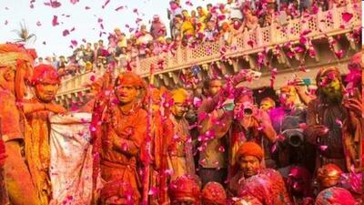 In Vrindavan, people play Holi with flower-petals. (HT File) In Vrindavan, people play Holi with flower-petals. (HT File)