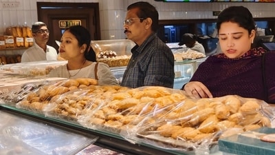 Baked and one-bite gujiya on sale at a bakery in Lucknow (HT Photo) Baked and one-bite gujiya on sale at a bakery in Lucknow (HT Photo)
