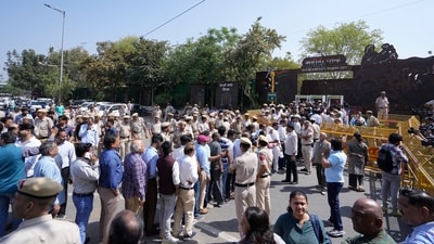 Protesters accused Prime Minister Narendra Modi and chanted “Kejriwal is Modi’s doom” and “Dictatorship won’t be tolerated." (PTI) Protesters accused Prime Minister Narendra Modi and chanted “Kejriwal is Modi’s doom” and “Dictatorship won’t be tolerated." (PTI)