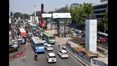 The construction of the double-decker flyover at SPPU Chowk prompted the authorities to divert traffic in November 2023. (HT PHOTO) The construction of the double-decker flyover at SPPU Chowk prompted the authorities to divert traffic in November 2023. (HT PHOTO)