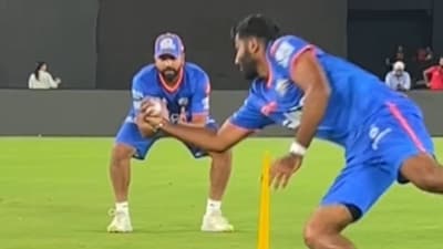 Jasprit Bumrah left Rohit Sharma amazed with a one-handed diving catch. Jasprit Bumrah left Rohit Sharma amazed with a one-handed diving catch.