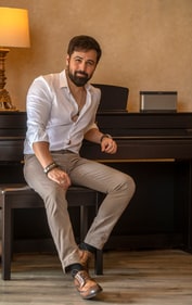 Emraan Hashmi emphasizes that failure is a natural part of any journey and not the end. (Satish Bate/ HT)