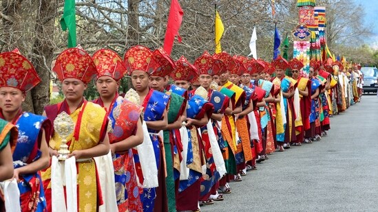 Upon his arrival, he received a rousing welcome from the people who turned out in large numbers to accord a warm reception in Bhutan.&nbsp;&nbsp;(ANI)