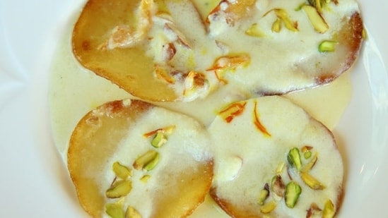 Malpua and Rabri (East India): A decadent combination from the East, Malpua is a sweet pancake drizzled with sugar syrup, served with creamy Rabri made from condensed milk, saffron, and nuts. This indulgent duo is a must-have during Holi in Bengal and Odisha.&nbsp;(File Photo)