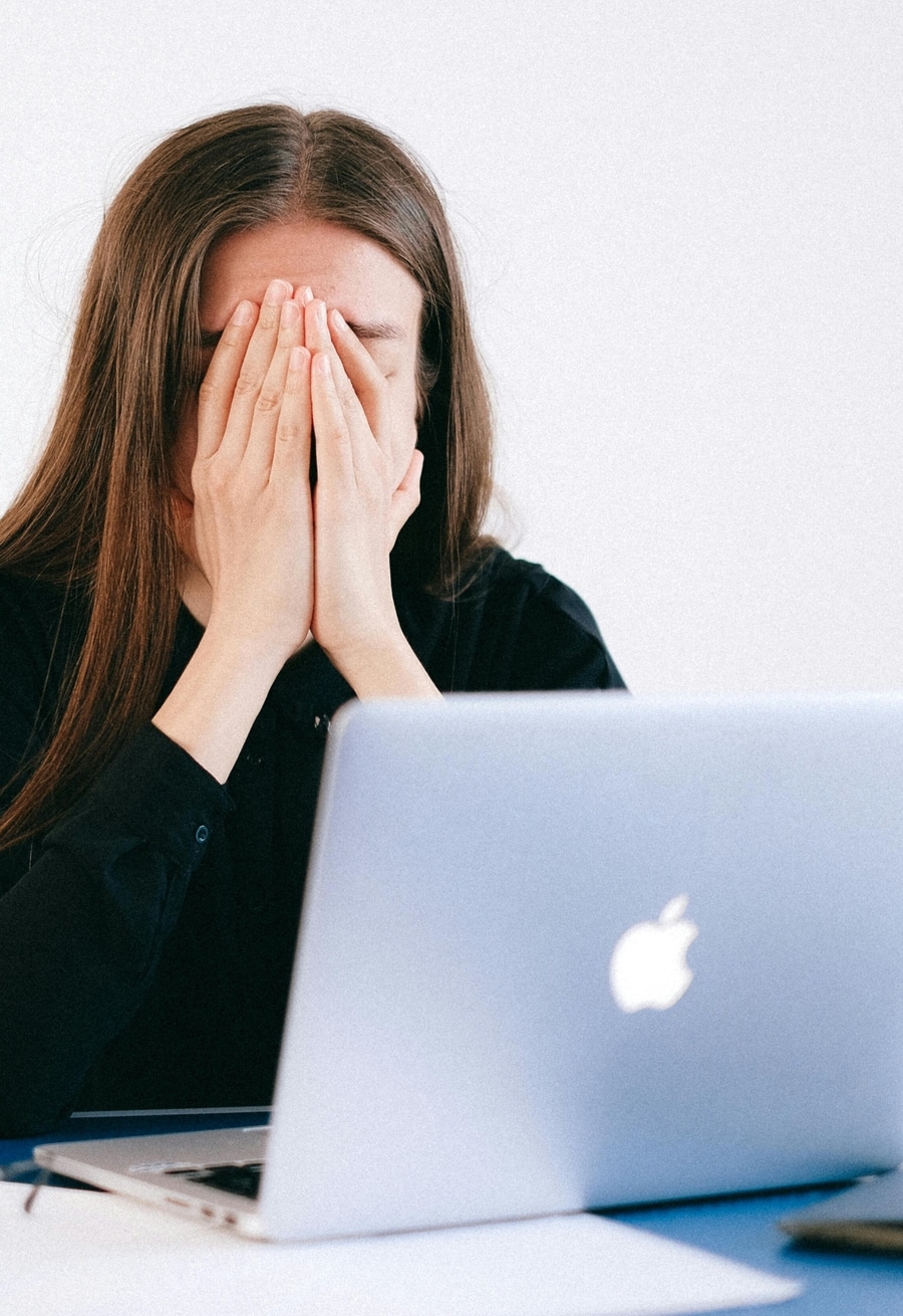 woman_stressed_at_work