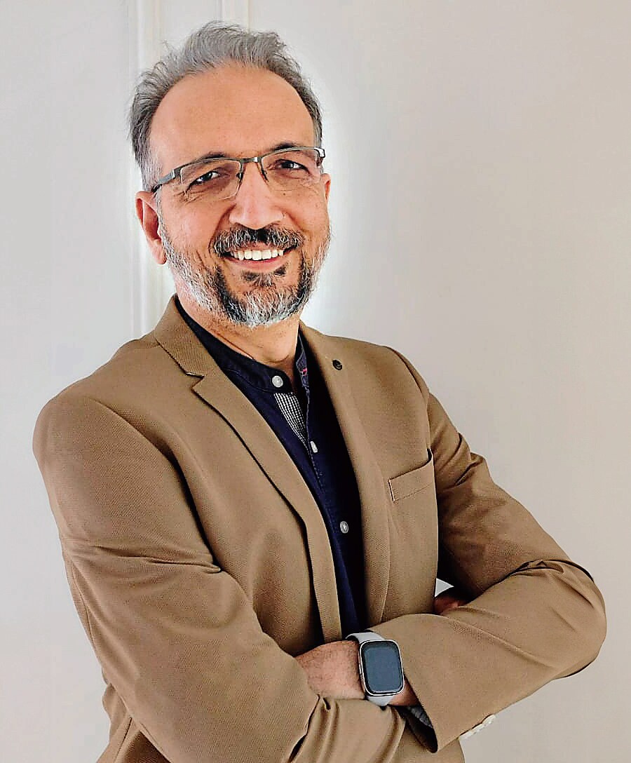 Rahul Razdan is a corporate executive by day and a filmmaker at heart. He’s already planning his next plot. Rahul Razdan is a corporate executive by day and a filmmaker at heart. He’s already planning his next plot.