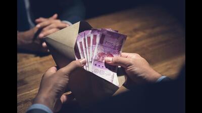 A government spokesperson said the complainant was named in the FIR. He had approached the ACB team saying that the accused SI was demanding  ₹7,000 bribe. Based on the complaint received, the facts were investigated and the accused was arrested. (Getty Images/iStockphoto)