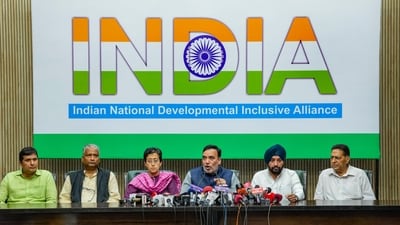 Delhi ministers and AAP leaders Atishi Singh, Gopal Rai and Saurabh Bharadwaj with Delhi Congress President Arvinder Singh Lovely and others during a press conference. (PTI)