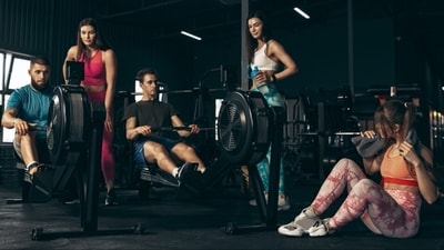 Modern Athleisure: Fashion tips to transition from workouts to casual outings with activewear options in style (Photo by Freepik) Modern Athleisure: Fashion tips to transition from workouts to casual outings with activewear options in style (Photo by Freepik)