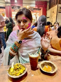 Shena Wagh trying local cuisine on her visit to Vrindavan Shena Wagh trying local cuisine on her visit to Vrindavan