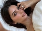 Emily Ratajkowski shows off her divorce rings(Instagram)