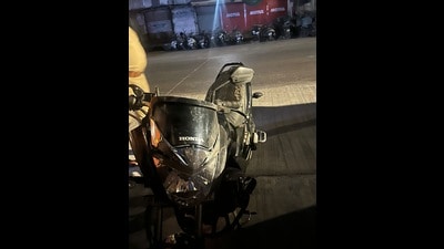 Three killed in accident on LBS Road as bike crashes into pedestrian Three killed in accident on LBS Road as bike crashes into pedestrian
