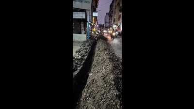 On March 11, the Road Department carried out road resurfacing work at a stretch connecting Tilak Smarak Mandir and the Perugate area. (HT PHOTO) On March 11, the Road Department carried out road resurfacing work at a stretch connecting Tilak Smarak Mandir and the Perugate area. (HT PHOTO)