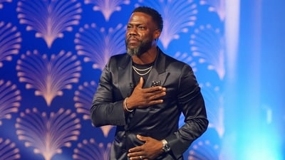 Kevin Hart reacts during the 25th Mark Twain Prize for American Humor. (REUTERS)