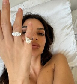 Emily Ratajkowski debuted 2 divorce rings from her engagement ring from Sebastian Bear-McClard (Instagram) Emily Ratajkowski debuted 2 divorce rings from her engagement ring from Sebastian Bear-McClard (Instagram)