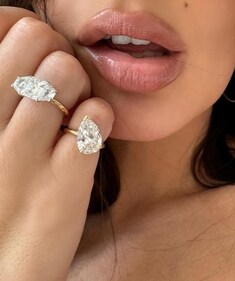A closer look at Emily Ratajkowski's new rings (Instagram) A closer look at Emily Ratajkowski's new rings (Instagram)