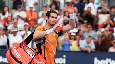Andy Murray waves to the crowd after losing in three sets against Tomas Machac in the Miami Open (Getty Images via AFP) Andy Murray waves to the crowd after losing in three sets against Tomas Machac in the Miami Open (Getty Images via AFP)