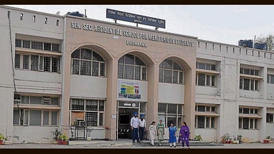 Over 2 lakh students of Class 8 and 10 have registered to appear in the common entrance examination for Meritorious and SOEs on March 30. (HT)