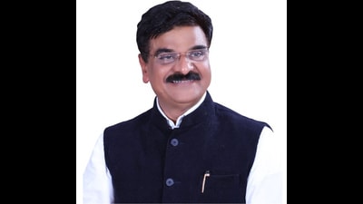 Shiv Sena leader and party disciplinary committee chief, Dada Bhuse, on Tuesday sent notice to Shivtare asking him to clarify his position. (HT PHOTO) Shiv Sena leader and party disciplinary committee chief, Dada Bhuse, on Tuesday sent notice to Shivtare asking him to clarify his position. (HT PHOTO)