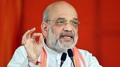 Union Home Minister Amit Shah said that the main goal of Narendra Modi government is to 'liberate' Kashmir from the 'claws of dynastic politics'. Union Home Minister Amit Shah said that the main goal of Narendra Modi government is to 'liberate' Kashmir from the 'claws of dynastic politics'.