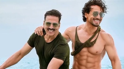 Akshay Kumar and Tiger Shroff in a still from the film Bade Miyan Chote Miyan.