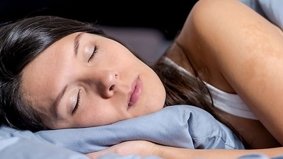 Melatonin is an essential hormone that your brain produces in response to darkness. From getting sunlight, sleeping in a dark room, managing your stress and eating foods rich in magnesium can promote its secretion. Dietitian Manpreet Kalra suggests foods that can help boost melatonin secretion. (Shutterstock) Melatonin is an essential hormone that your brain produces in response to darkness. From getting sunlight, sleeping in a dark room, managing your stress and eating foods rich in magnesium can promote its secretion. Dietitian Manpreet Kalra suggests foods that can help boost melatonin secretion. (Shutterstock)