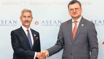 External Affairs Minister S Jaishankar met with his Ukrainian counterpart Dmytro Kuleba (File)