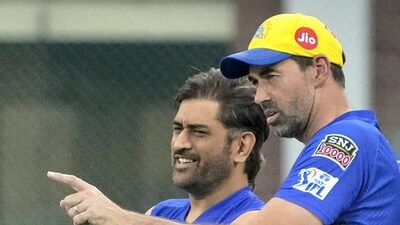 Stephen Fleming (R) with MS Dhoni (PTI) Stephen Fleming (R) with MS Dhoni (PTI)