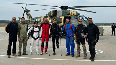 Snapshot of Lt Col Avnish Bajpai with a group. (X/@adgpi)