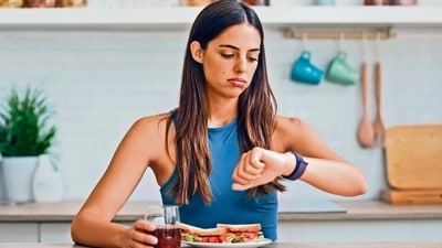 Intermittent fasting involves alternating between eating and fasting periods, typically with an eight-hour eating window and 16 hours of fasting (Shutterstock)