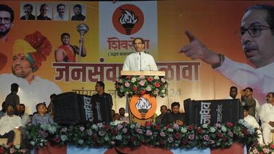 Shiv Sena (UBT) chief Uddhav Thackeray addresses to supporters in Jansanvad rally at Miraj in Sangli on Thursday. (Hindustan Times) Shiv Sena (UBT) chief Uddhav Thackeray addresses to supporters in Jansanvad rally at Miraj in Sangli on Thursday. (Hindustan Times)