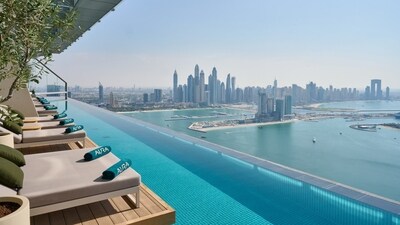 Perched 210 metre above the sea level, Aura Skypool offers breathtaking views of Dubai’s popular skyscrapers Perched 210 metre above the sea level, Aura Skypool offers breathtaking views of Dubai’s popular skyscrapers