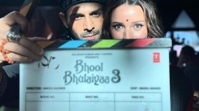 Kartik Aaryan and Triptii Dimri announce the wrap of the first schedule of Bhool Bhulaiyaa 3 Kartik Aaryan and Triptii Dimri announce the wrap of the first schedule of Bhool Bhulaiyaa 3