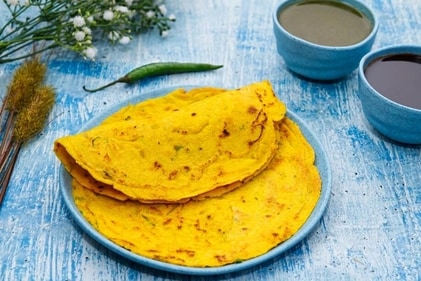 Moong dal chilla (Shutterstock)