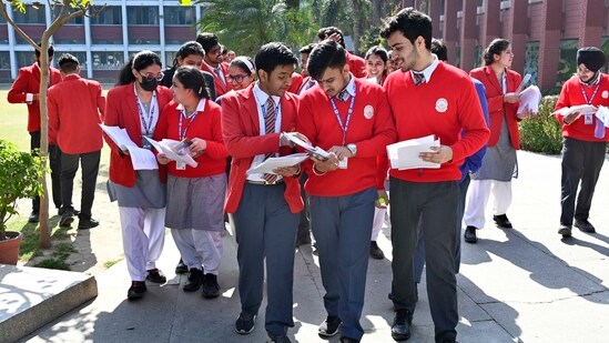 CBSE Board Exam 2024 Live: Class 12th Business Studies, Administration papers today - Vimarsana News