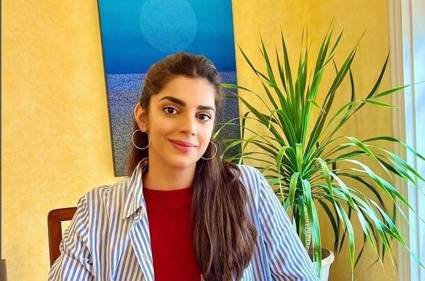 Sanam Saeed shows her ability to speak in multiple accents.