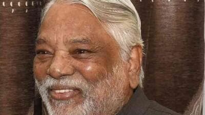 Along with Kesava Rao, his daughter and Greater Hyderabad Municipal Corporation mayor Gadwal Vijayalakshmi will also be joining the party (HT) Along with Kesava Rao, his daughter and Greater Hyderabad Municipal Corporation mayor Gadwal Vijayalakshmi will also be joining the party (HT)