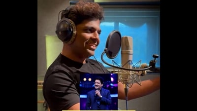 Sumit Shinde singing Ed Sheeran's "Perfect". (X/@sumedhcaddy) Sumit Shinde singing Ed Sheeran's "Perfect". (X/@sumedhcaddy)