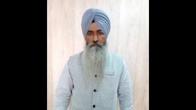 In a major shift, General secretary of the Haryana Sikh Gurdwara Management Committee (HSGMC) Ramnik Singh Mann lost election to Sukhwinder Singh Mandebar (in pic) by a margin of 24 votes. (HT File) In a major shift, General secretary of the Haryana Sikh Gurdwara Management Committee (HSGMC) Ramnik Singh Mann lost election to Sukhwinder Singh Mandebar (in pic) by a margin of 24 votes. (HT File)