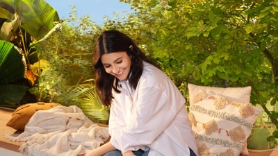 Anushka Sharma is back on Instagram after a long break. Anushka Sharma is back on Instagram after a long break.