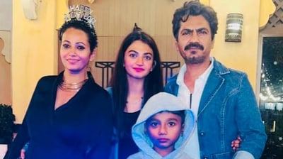 Nawazuddin Siddiqui with Aaliya and their kids after reconciliating with his wife Nawazuddin Siddiqui with Aaliya and their kids after reconciliating with his wife