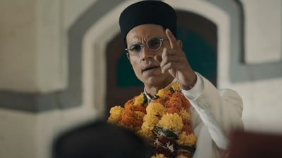 Swatantra Veer Savarkar box office collection day 6: The biopic on Vinayak Damodar Savarkar is also directed by Randeep Hooda. Swatantra Veer Savarkar box office collection day 6: The biopic on Vinayak Damodar Savarkar is also directed by Randeep Hooda.
