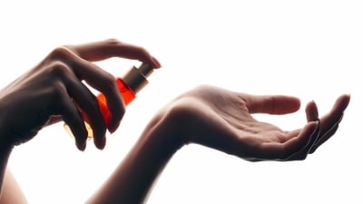 This summer, spritz on multiple fragrances for a fun, olfactory experience (Shutterstock) This summer, spritz on multiple fragrances for a fun, olfactory experience (Shutterstock)