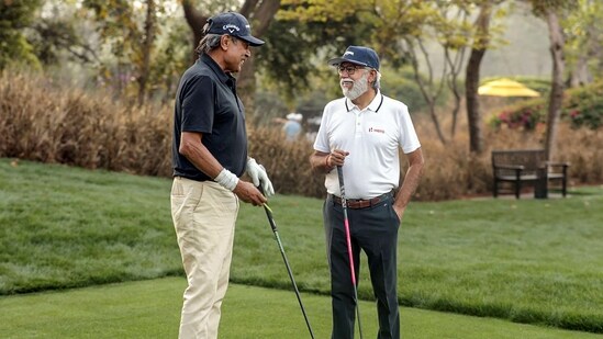 Pawan Munjal with 1983 cricket world cup winning captain Kapil Dev during a round of golf ahead of the Indian Open, in Gurugram (PTI)