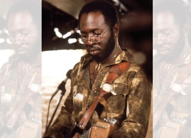 Guitar player, poet and singer Curtis Mayfield used his songs to advocate civil rights for Black people. Guitar player, poet and singer Curtis Mayfield used his songs to advocate civil rights for Black people.