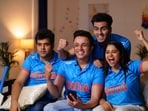 With the IPL underway, folks are getting their pals over to catch the matches in a cricket-themed party 